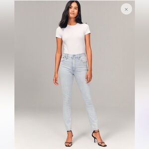 NWT! The New Abercrombie & Fitch Skinny Jean in the GORGEOUS color “light”